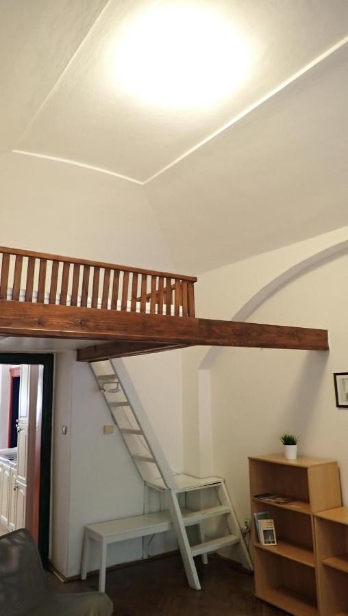 Apartment Jackie Praag Buitenkant foto