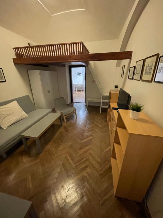 Apartment Jackie Praag Buitenkant foto
